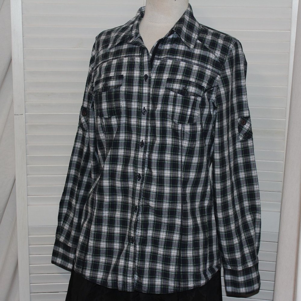 Old Navy Classic Long sleeve button down plaid Shirt sL